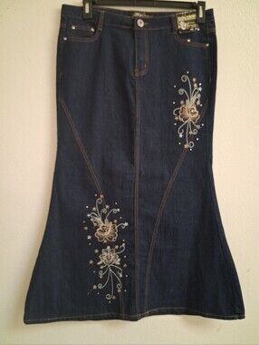 Giovanni Embroidered Denim Maxi Skirt Size 9/10 Dark Wash Floral A-Line Jean Ski